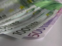 Kupon w wysokości 2500 euro na przebranżowienie się lub dalszą edukację